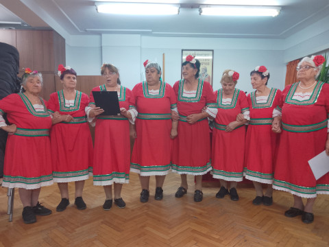 ФГ “Росна китка“ към НЧ “Подем 1928 г.“